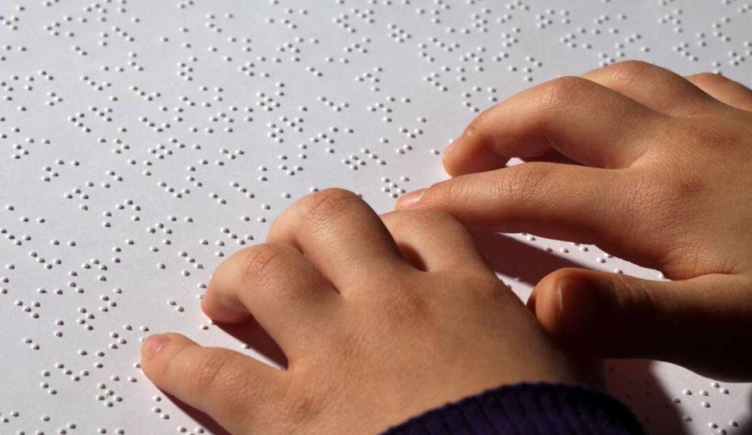 Mujer con discapacidad visual fue discriminada por una entidad bancaria