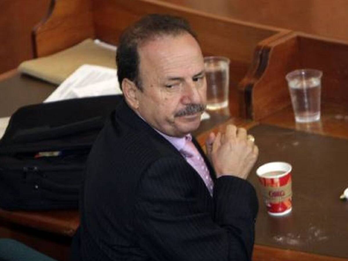 En libertad exsenador Luis Alberto Gil involucrado en caso Santrich