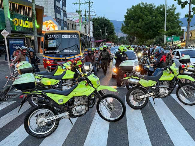 Operativo Policía Nacional. Foto: Alcaldía de Medellín.