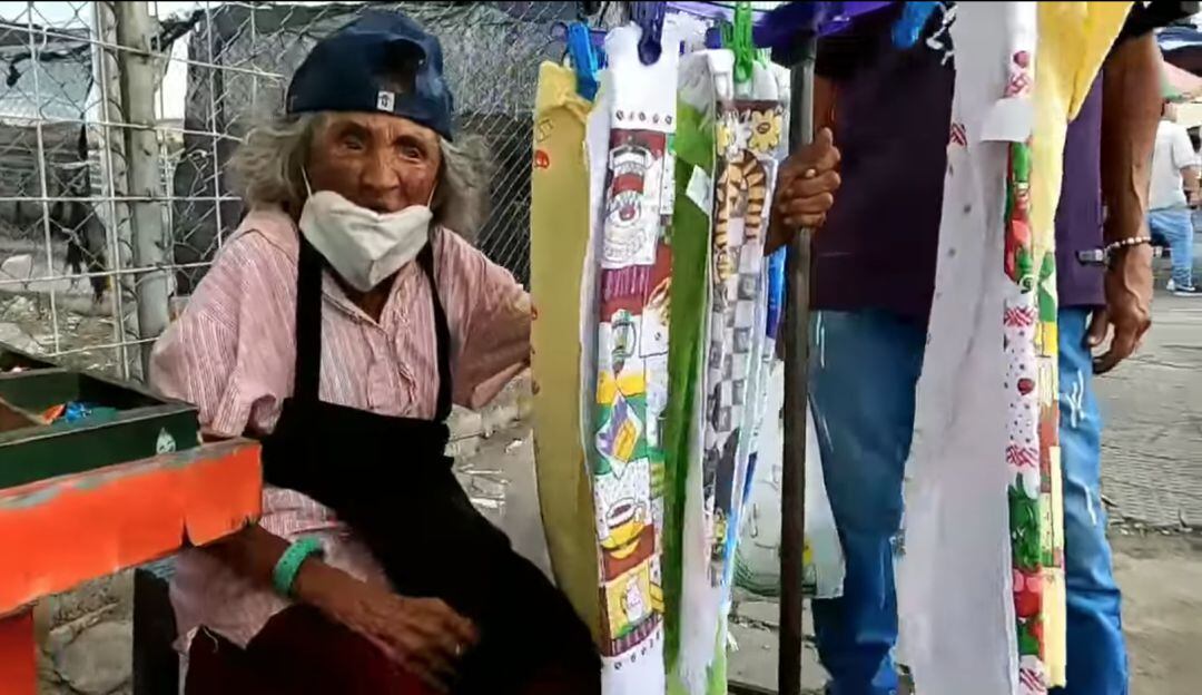 La abuela de 103 años es llamada 'La Cucaracha'