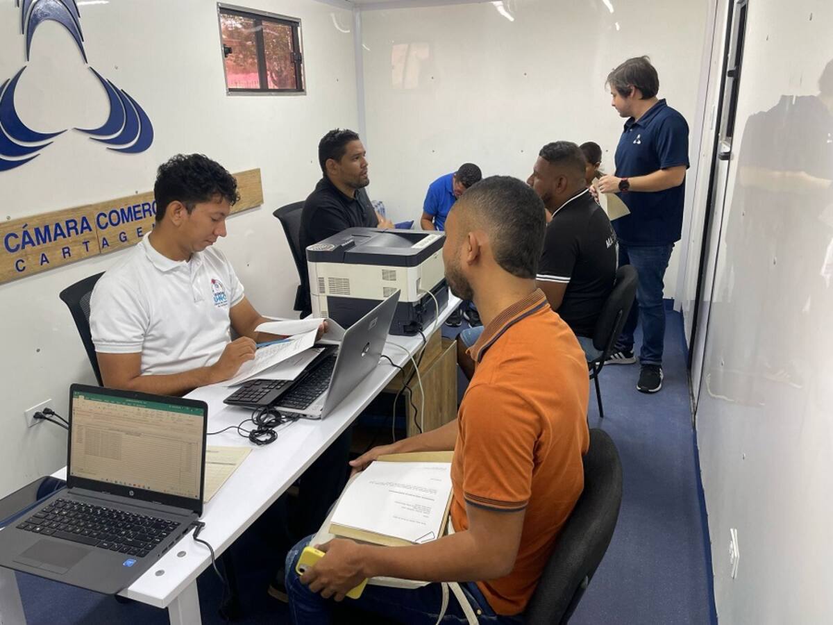 Más de 5.000 empresarios han renovado sus registros públicos en la CamComercio Cartagena