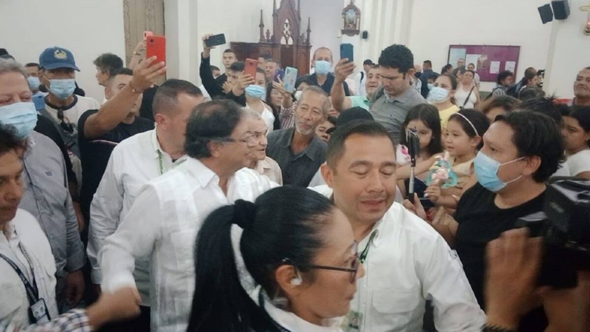 Presidente de los colombianos desde Neiva despide a héroes de la patria