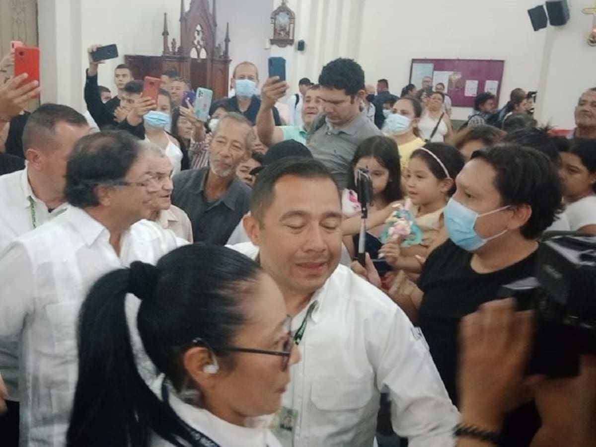 Presidente de los colombianos desde Neiva despide a héroes de la patria