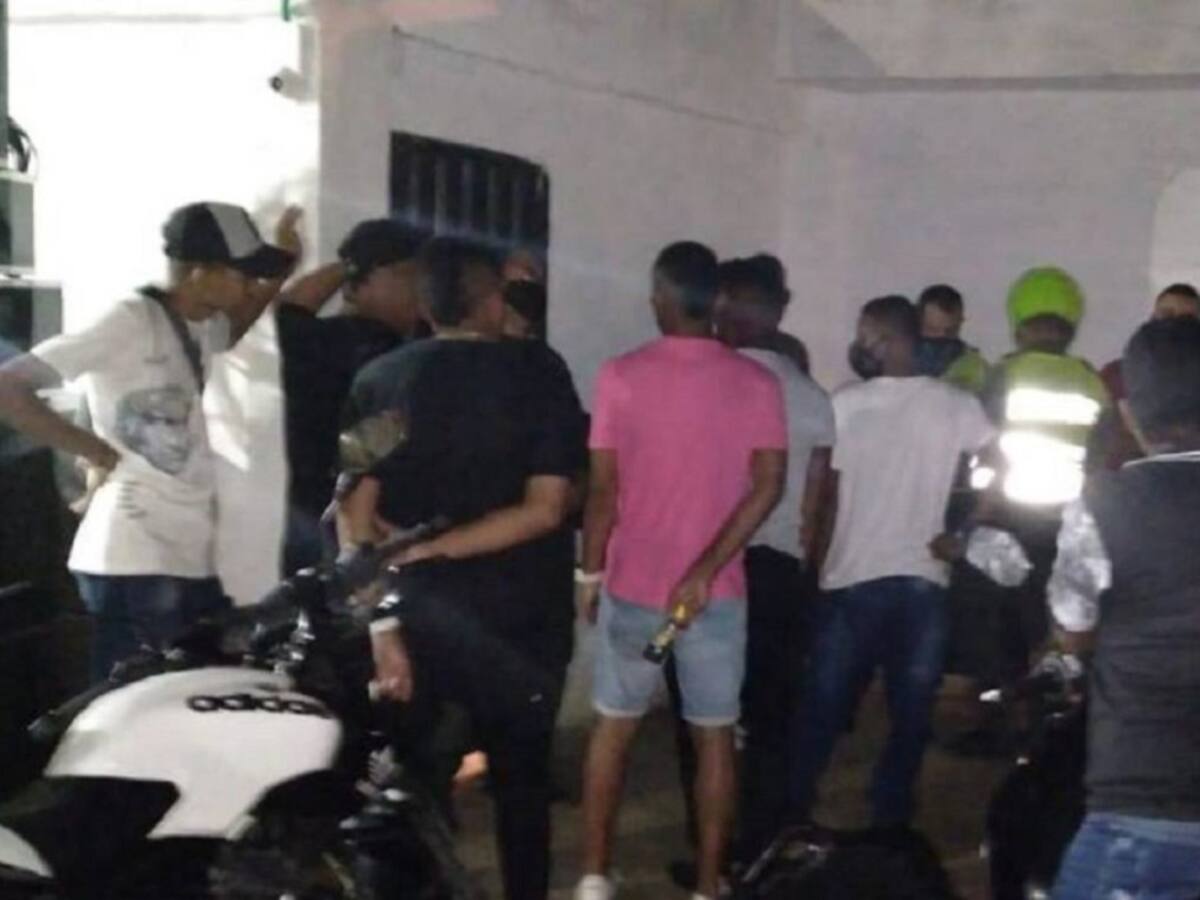 Denuncian fiestas en patios de casas en Barranquilla para evadir controles