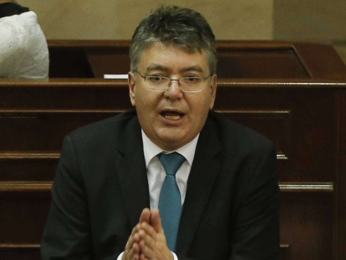 Recorte presupuestal de $4 billones afectará los gastos de funcionamiento: MinHacienda