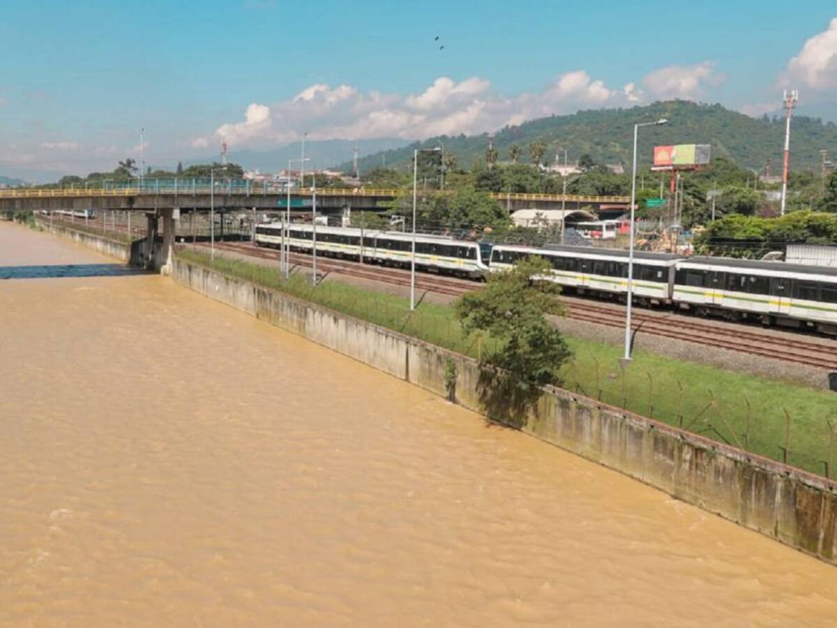 Un informe detalla que el río Medellín tiene 13 nuevos puntos críticos