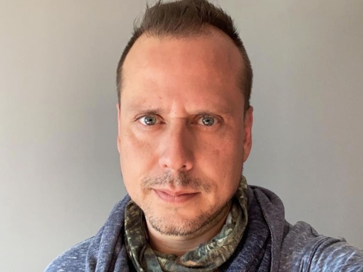 Juan Felipe Cano explica la mirada inédita al narcotráfico desde la infancia en Criado por sicarios