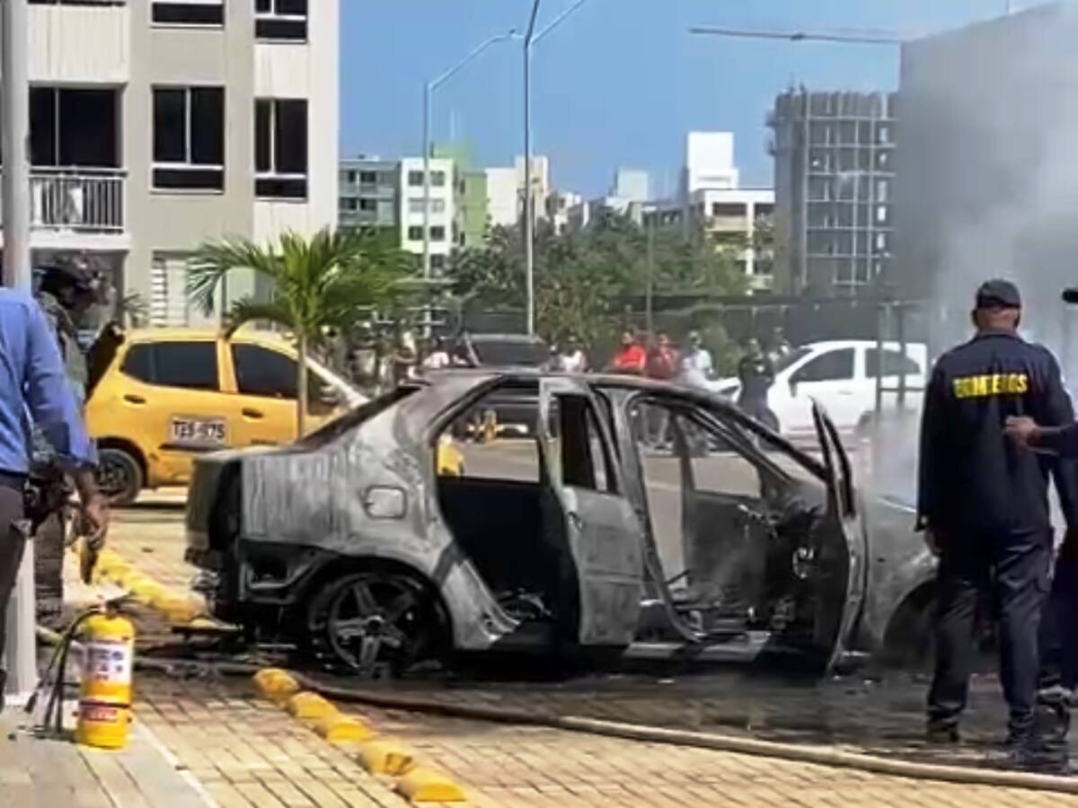 Investigan incendio de vehículo dentro de conjunto residencial en Cartagena