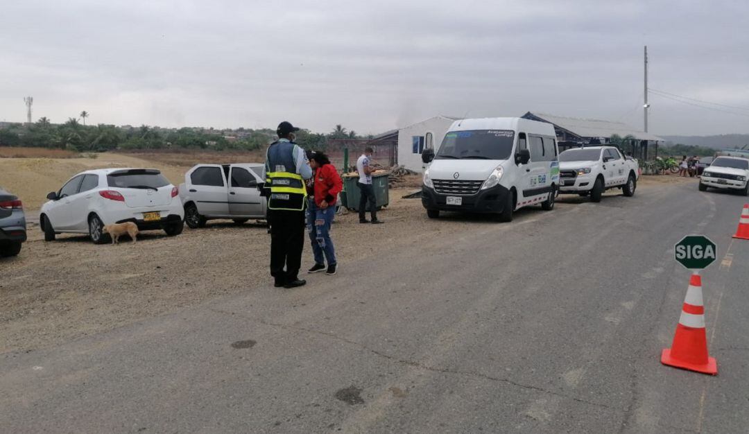 Las autoridades tuvieron que cerrar la entrada a este balneario por cerca de dos horas mientras se descongestionaba el puente Barú