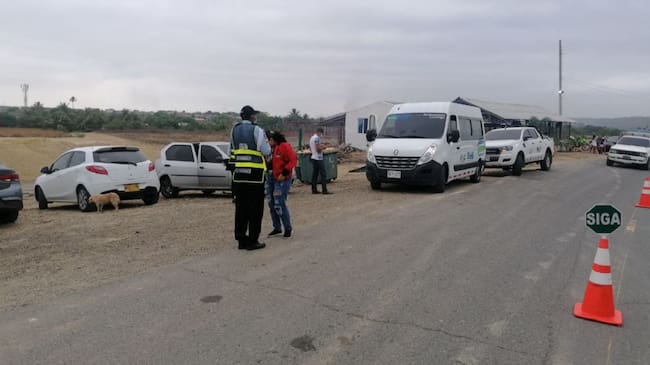 Las autoridades tuvieron que cerrar la entrada a este balneario por cerca de dos horas mientras se descongestionaba el puente Barú