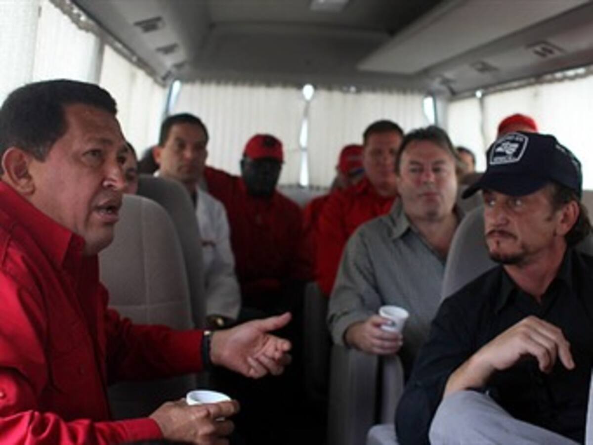 Sean Penn visita por segunda vez a Hugo Chávez