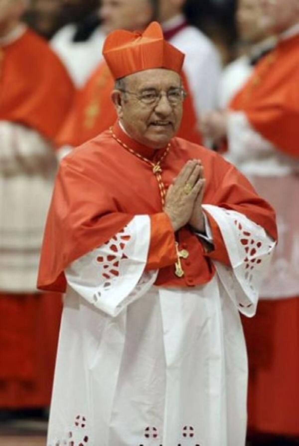 Raúl Eduardo Vela Chiriboga, tiene 79 años, es Arzobispo emérito de Quito.