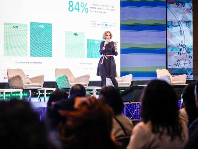 Andrea Escobar, directora ejecutiva de Empresarios por la Educación, advirtió que los niños y jóvenes del país no dan espera, por lo que es necesario atender sus necesidades educativas lo más pronto posible. | Foto: Caracol Radio