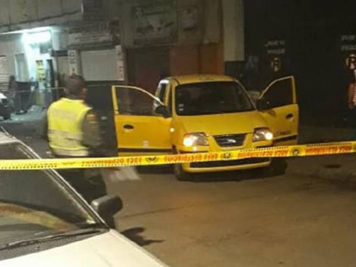 Con una recompensa de hasta 10 millones de pesos autoridades esperan dar con el paradero de asesino de taxista