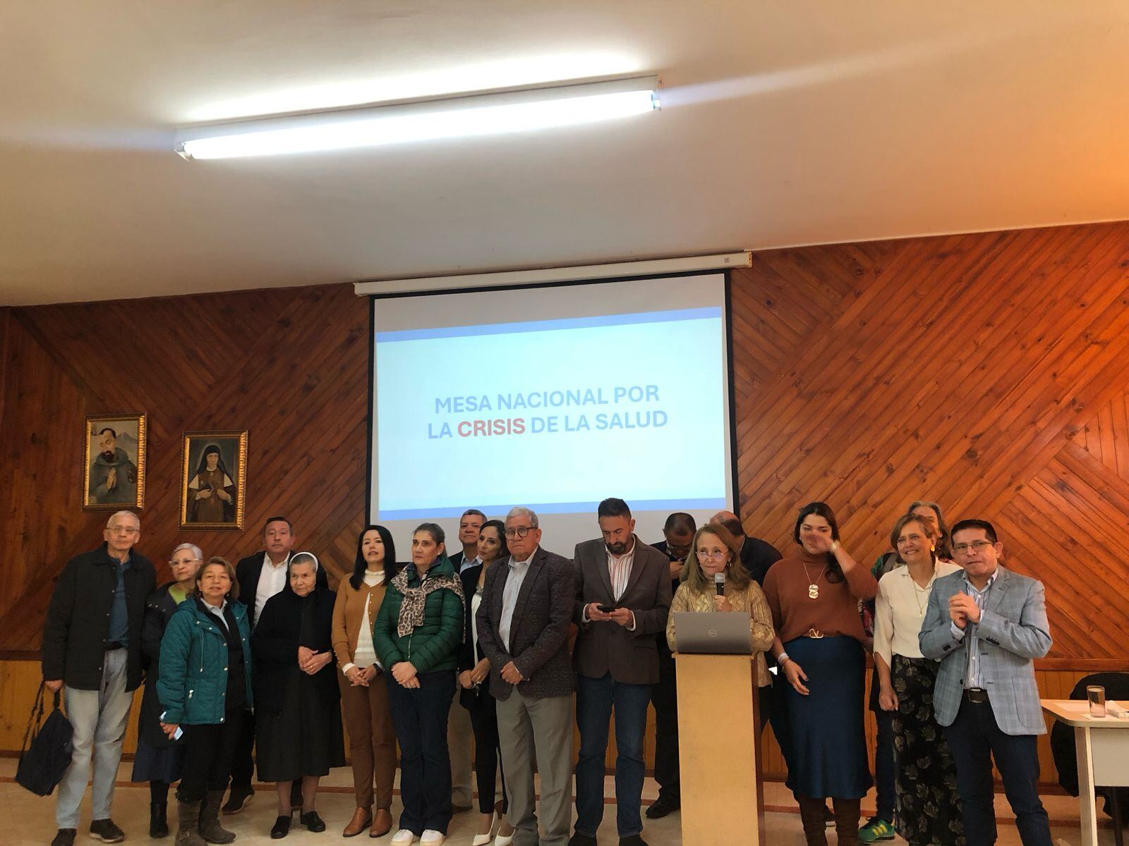 Durante La Mesa Nacional por la Crisis del Sistema de Salud, organizada por la Asociación Colombiana de Sociedades Científicas, expertos del gremio debatieron sobre los desacuerdos en la Reforma a la Salud.