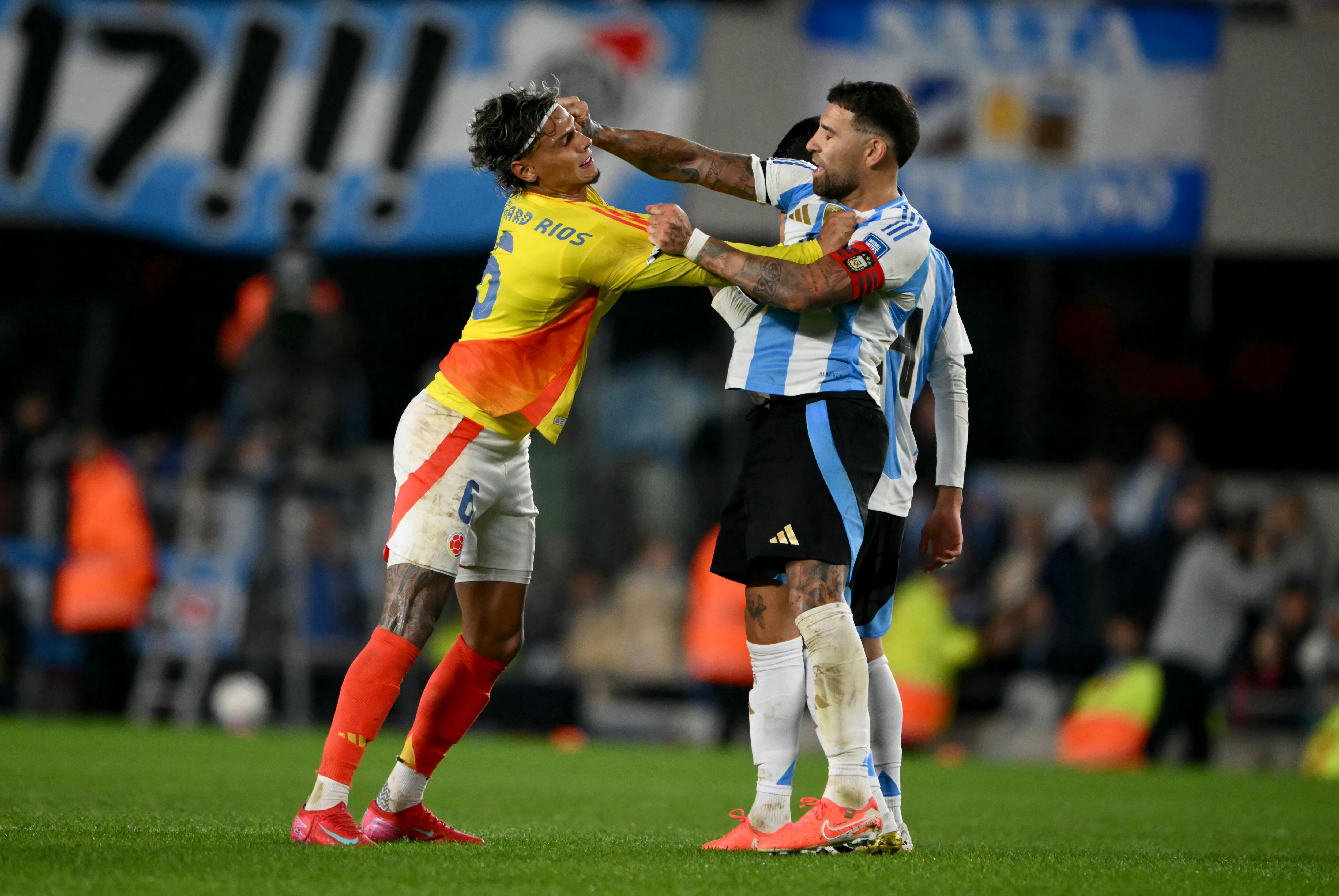Certero mensaje de Richard Ríos a Otamendi en Benfica, tras el cruce entre Colombia y Argentina. (Photo by LUIS ROBAYO/AFP via Getty Images)