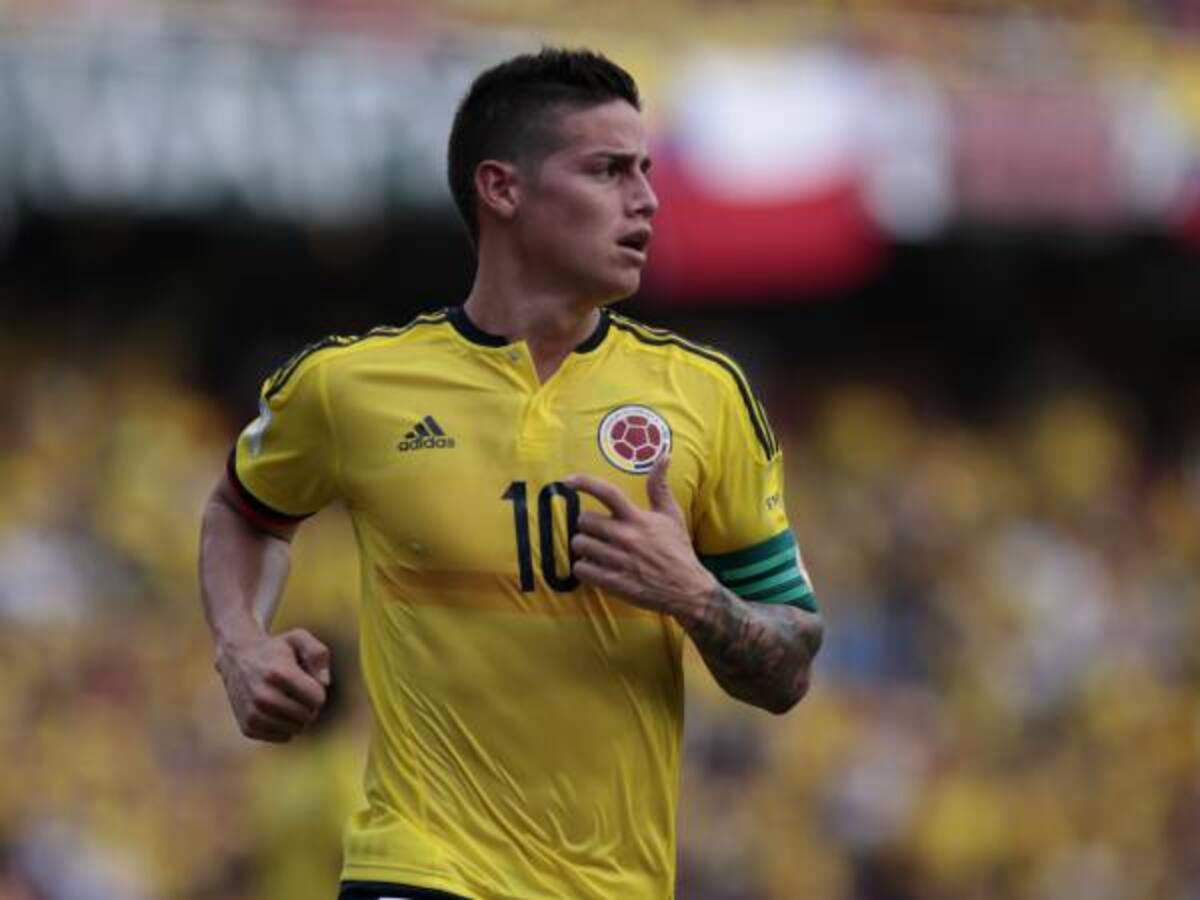 James Rodríguez alienta a un policía tocayo que se accidentó