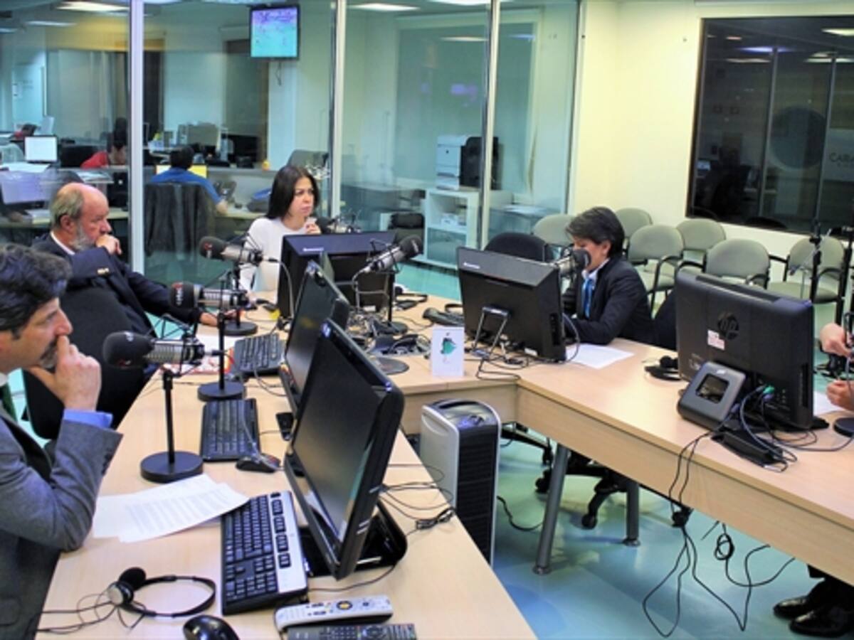 Analistas no creen que reacción uribista sea por avances del proceso de paz