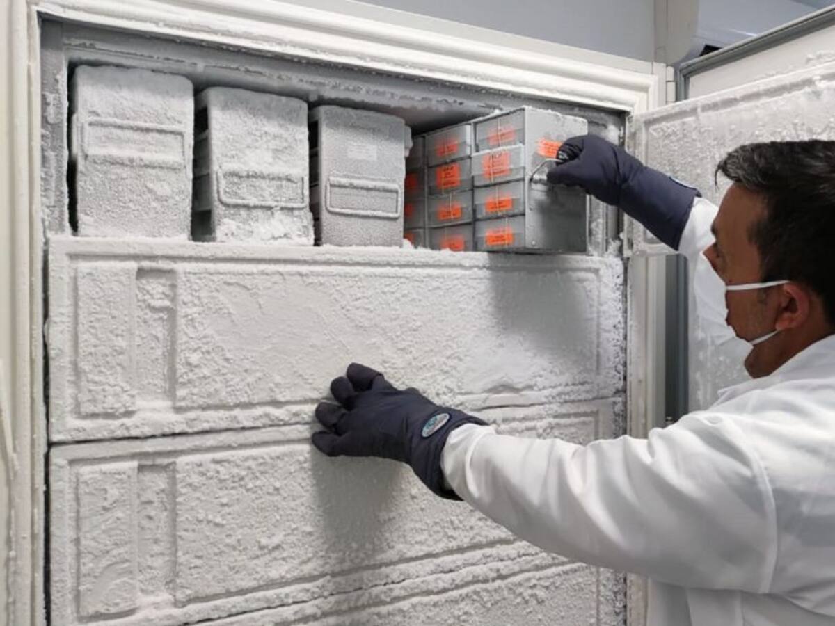 Ingenios azucareros entregan ultracongelador para almacenar vacunas