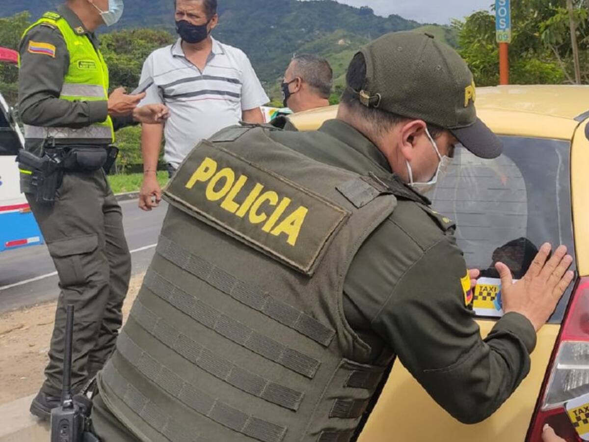Autoridades refuerzan seguridad para los taxistas en Ibagué