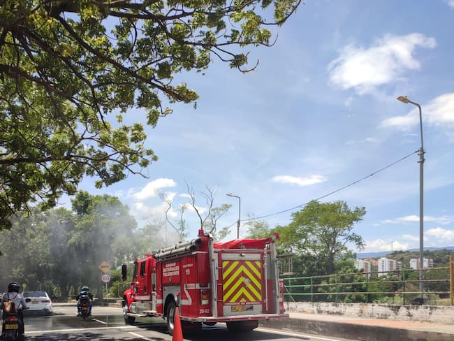 Bomberos Cúcuta atiende incendio forestal en el río Pamplonita / Foto: Cortesía