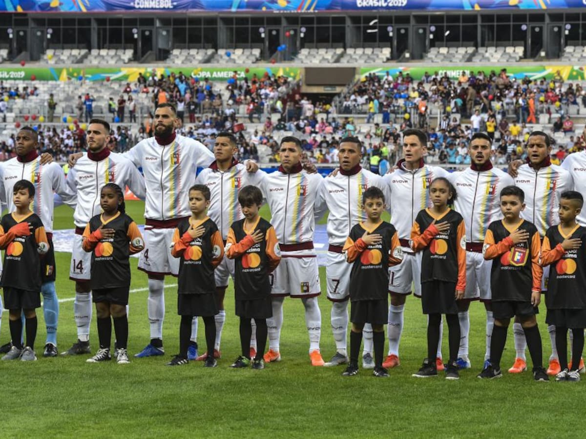 Venezuela convoca 17 jugadores del fútbol europeo para enfrentar a Colombia
