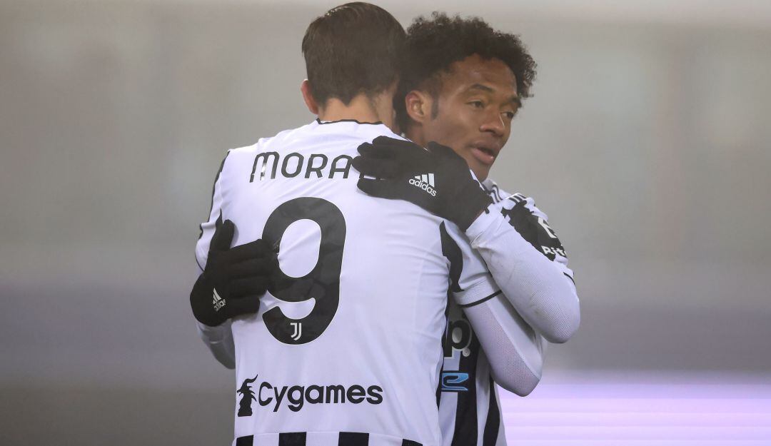 Juan Guillermo Cuadrado festeja su anotación con la Juventus ante el Bolonia.