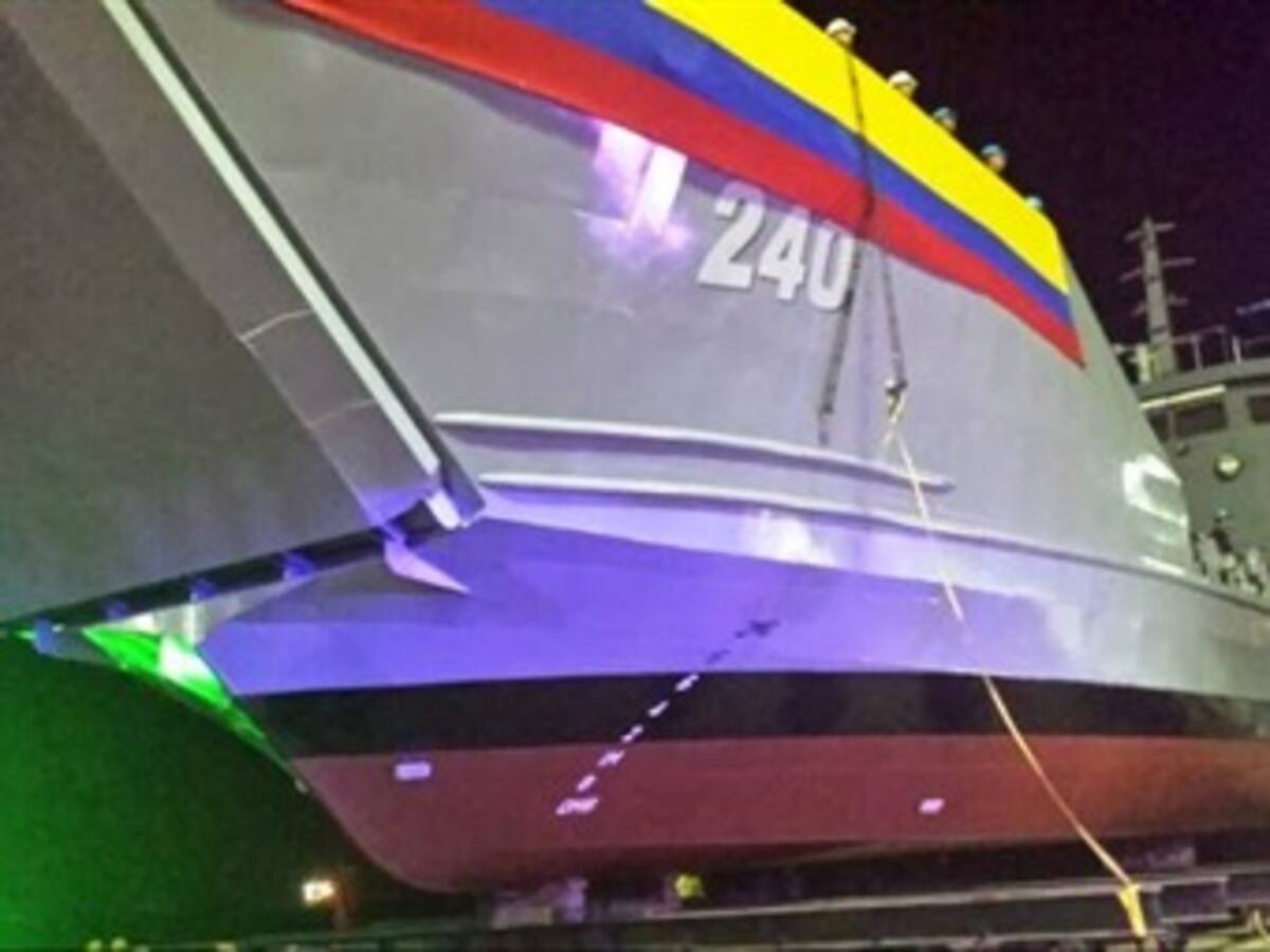 Entró al servicio primer buque anfibio de Armada Nacional en Cartagena