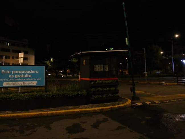 Suspenden cobros indebidos en parqueaderos del norte de Bogotá