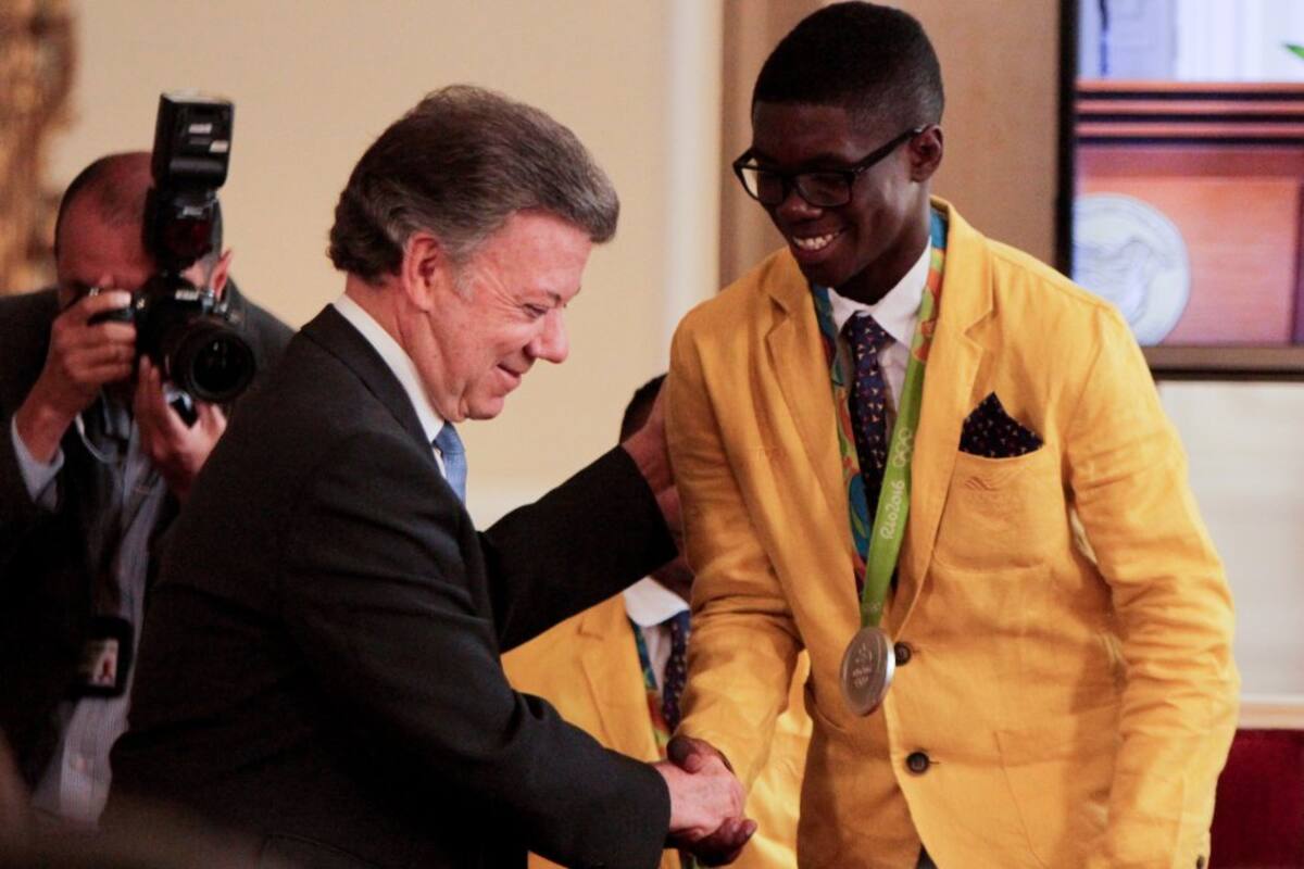Yuberjen Martínez, medalla de plata en boxeo. 