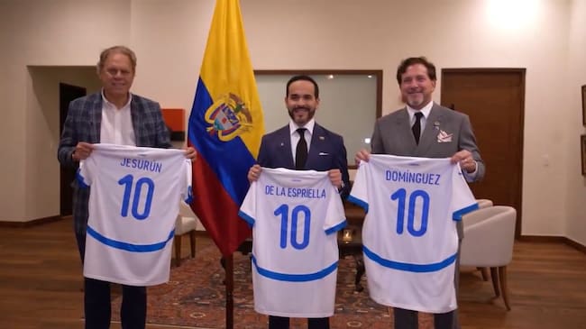 El presidente Abelardo de la Espriella destacó el aporte realizado por la Confederación Sudamericana de Fútbol. Foto: @ABDELAESPRIELLA