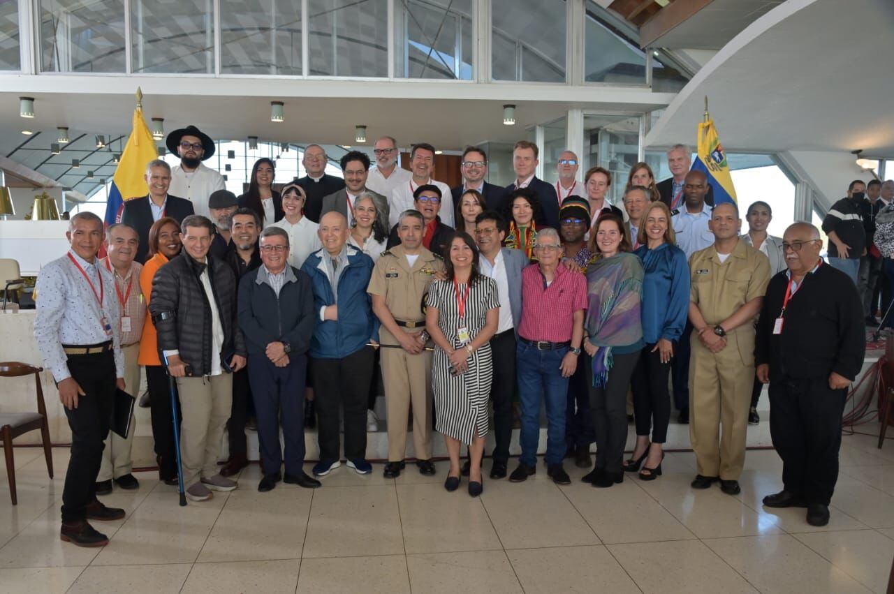 Instalación de la mesa de negociaciones entre el gobierno de Colombia y el ELN @CaracolRadio
