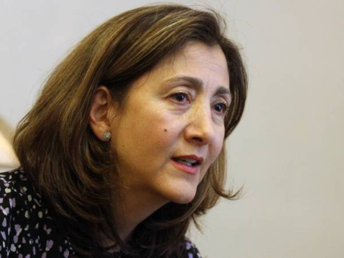 A las Farc no las podemos derrotar con las armas: Íngrid Betancourt