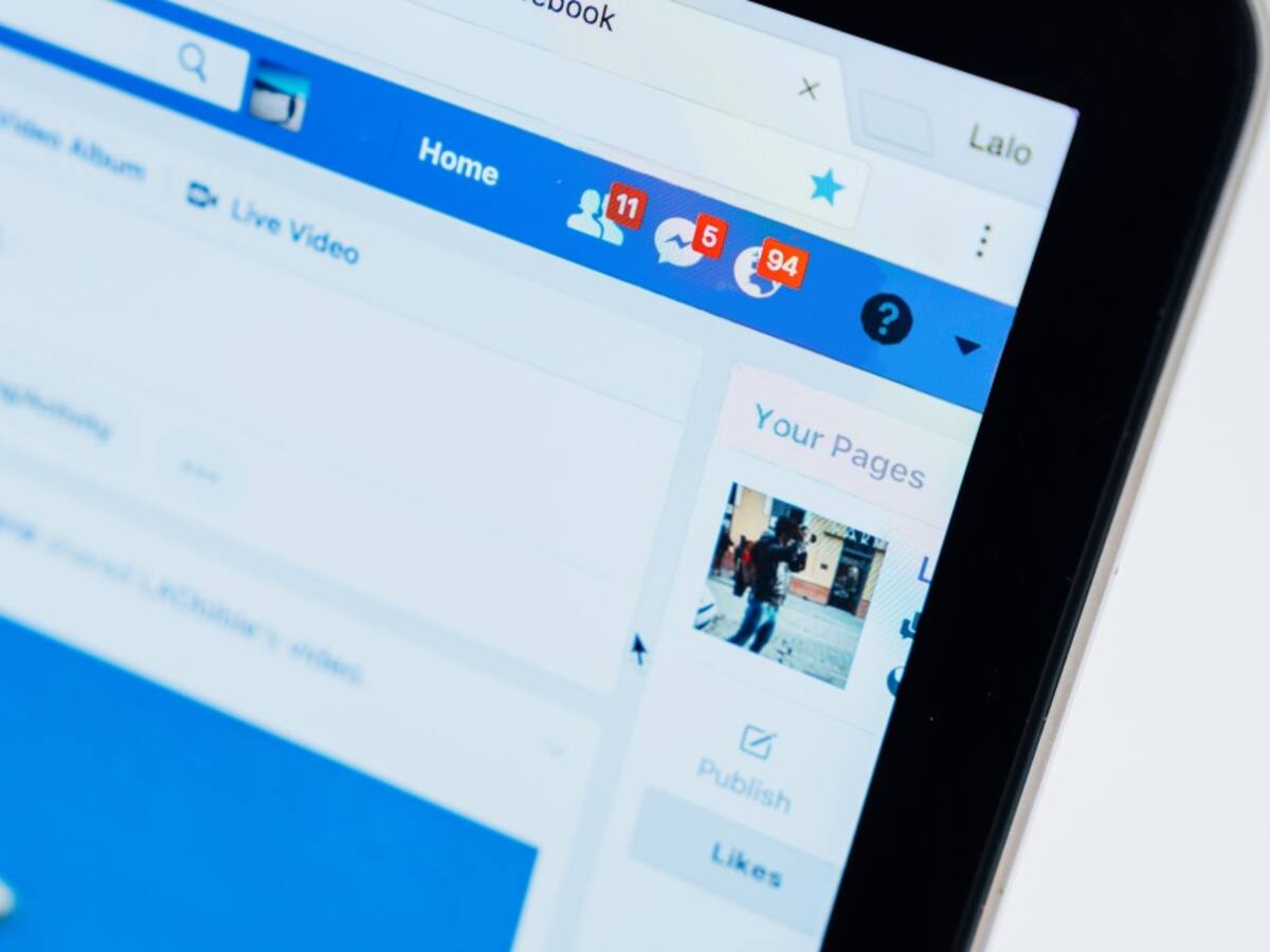Los "fantasmas" de su pasado regresan las conversaciones de Facebook