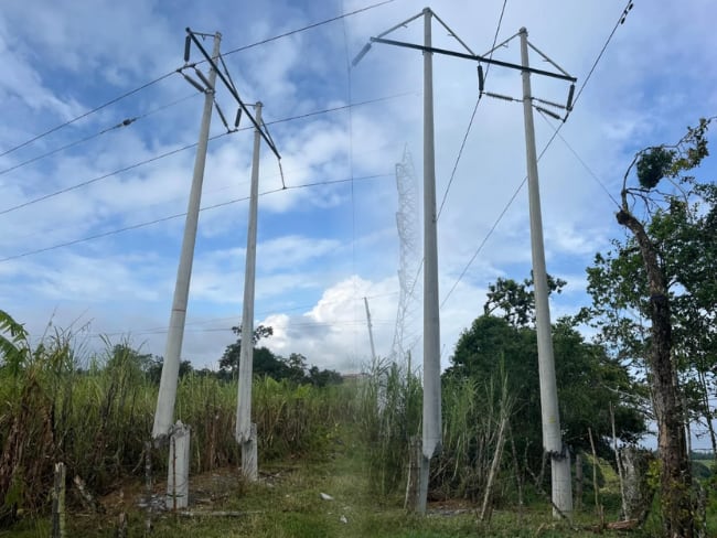 Atentado con explosivos en Cajibío pone en riesgo energía en 13 municipios del Cauca // Caracol Radio