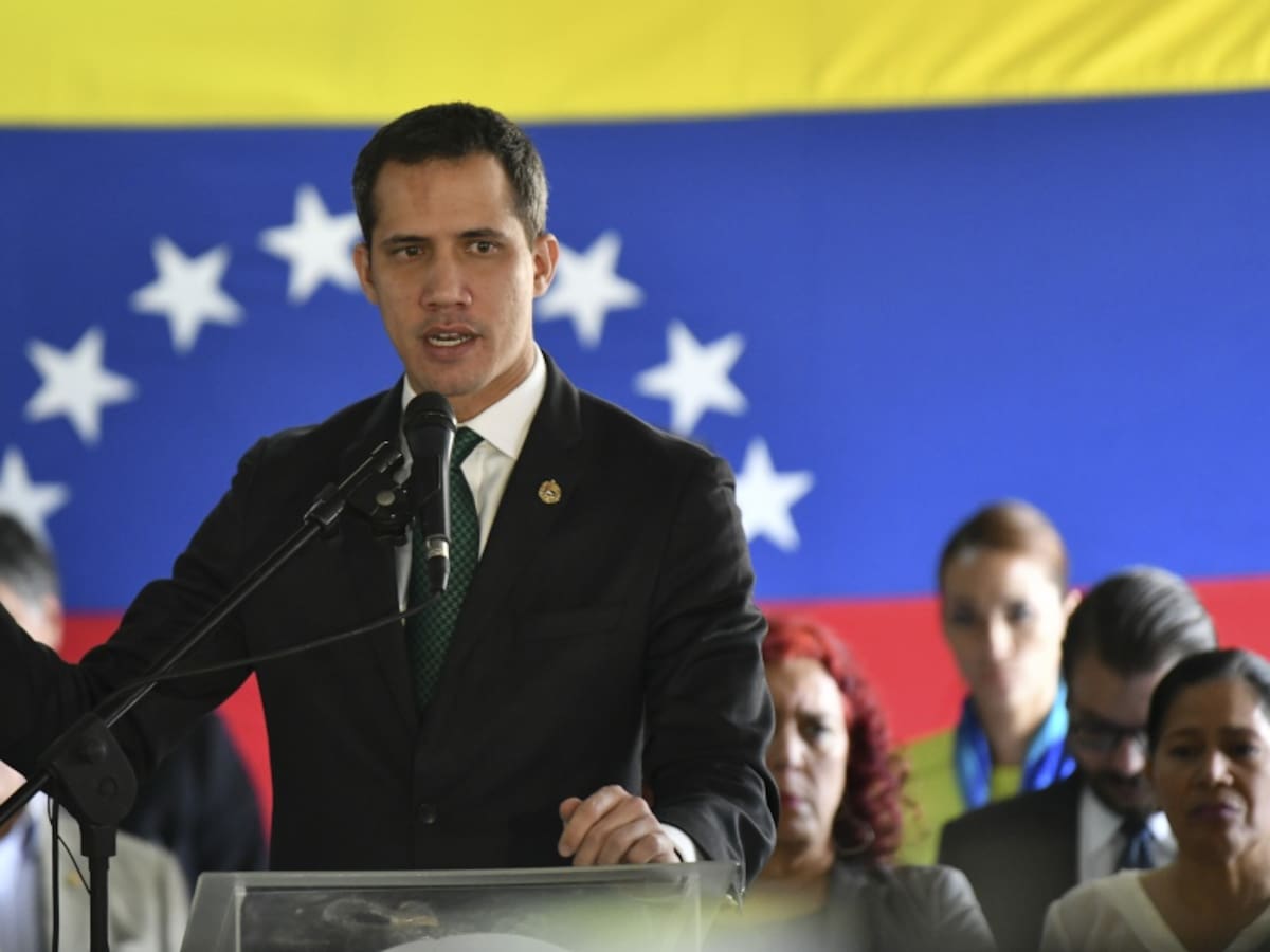 Fiscalía de Venezuela citó a Guaidó por supuesto intento de golpe
