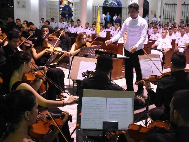 Homenaje a Adolfo Mejía, autor del himno de la Armada Nacional