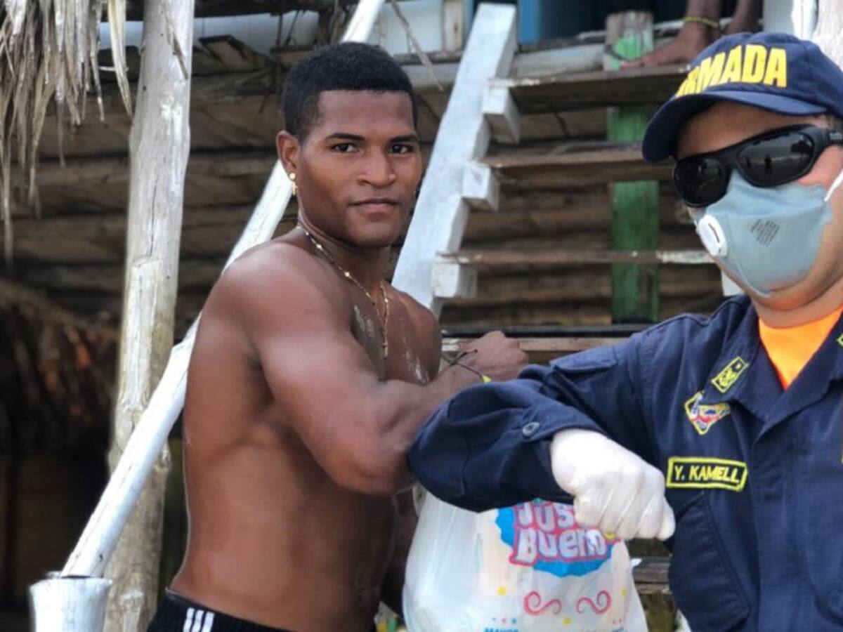 Armada entrega 8000 unidades de ayudas en Cartagena