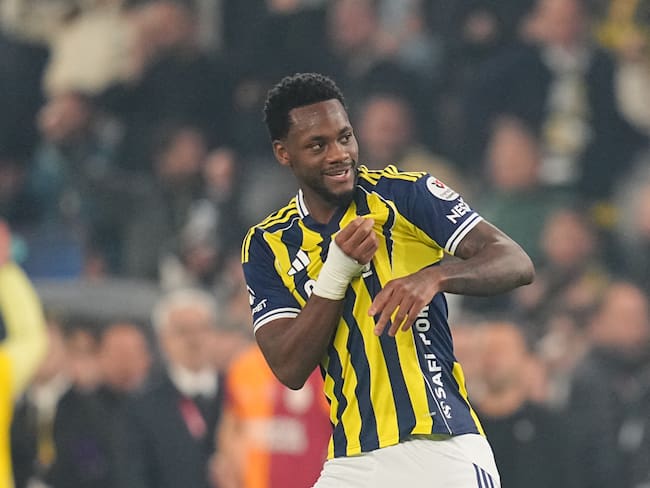 Jhon Durán jugador ante Fenerbahce ante Galatasaray en la Liga Turca 2025-26 / Getty Images