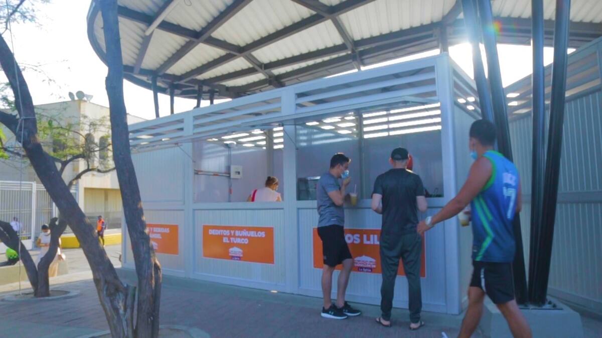 Nazith Andrade, vendedor de jugos en el Camellón de la Bahía - Denuncia inseguridad