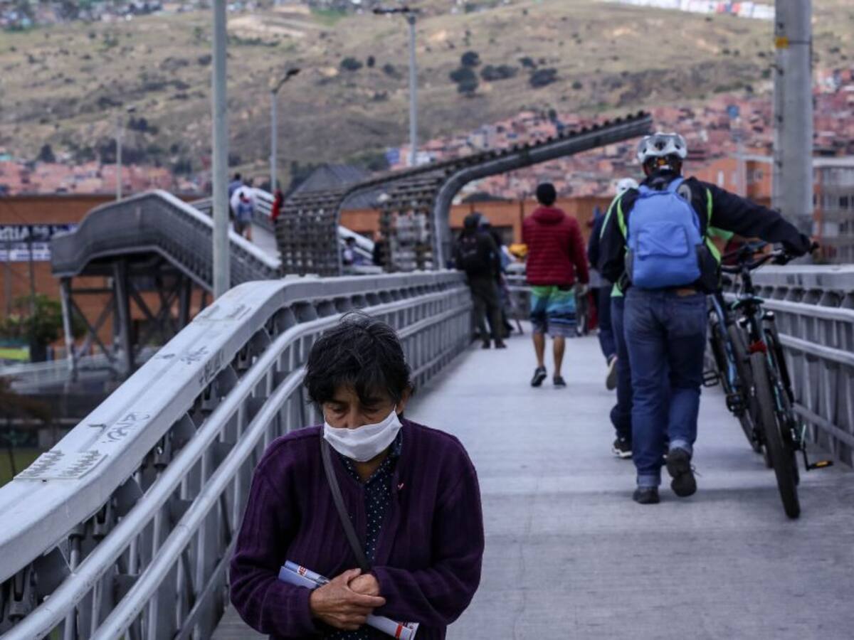 De grave calificaron comerciantes y centrales obreras desempleo del 19,8%