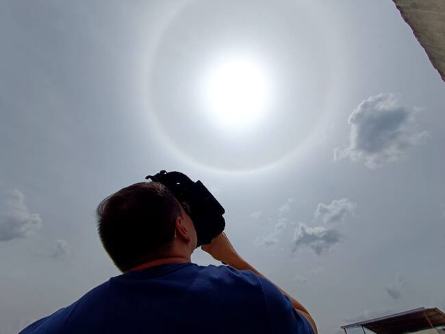 Espectadores en Cúcuta disfrutan de eclipse anular solar