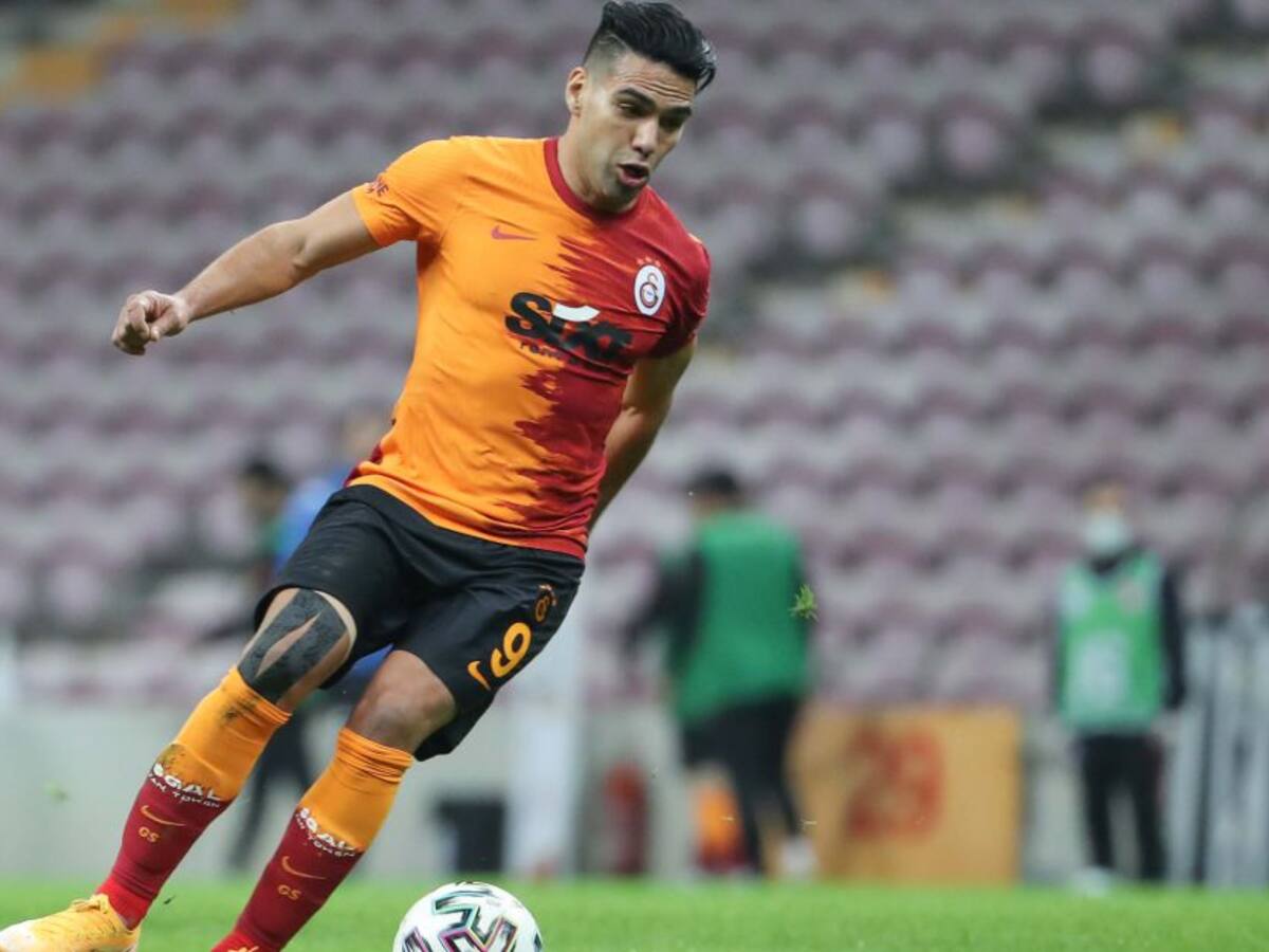 Falcao volvió a jugar un tiempo completo en derrota de Galatasaray en Liga
