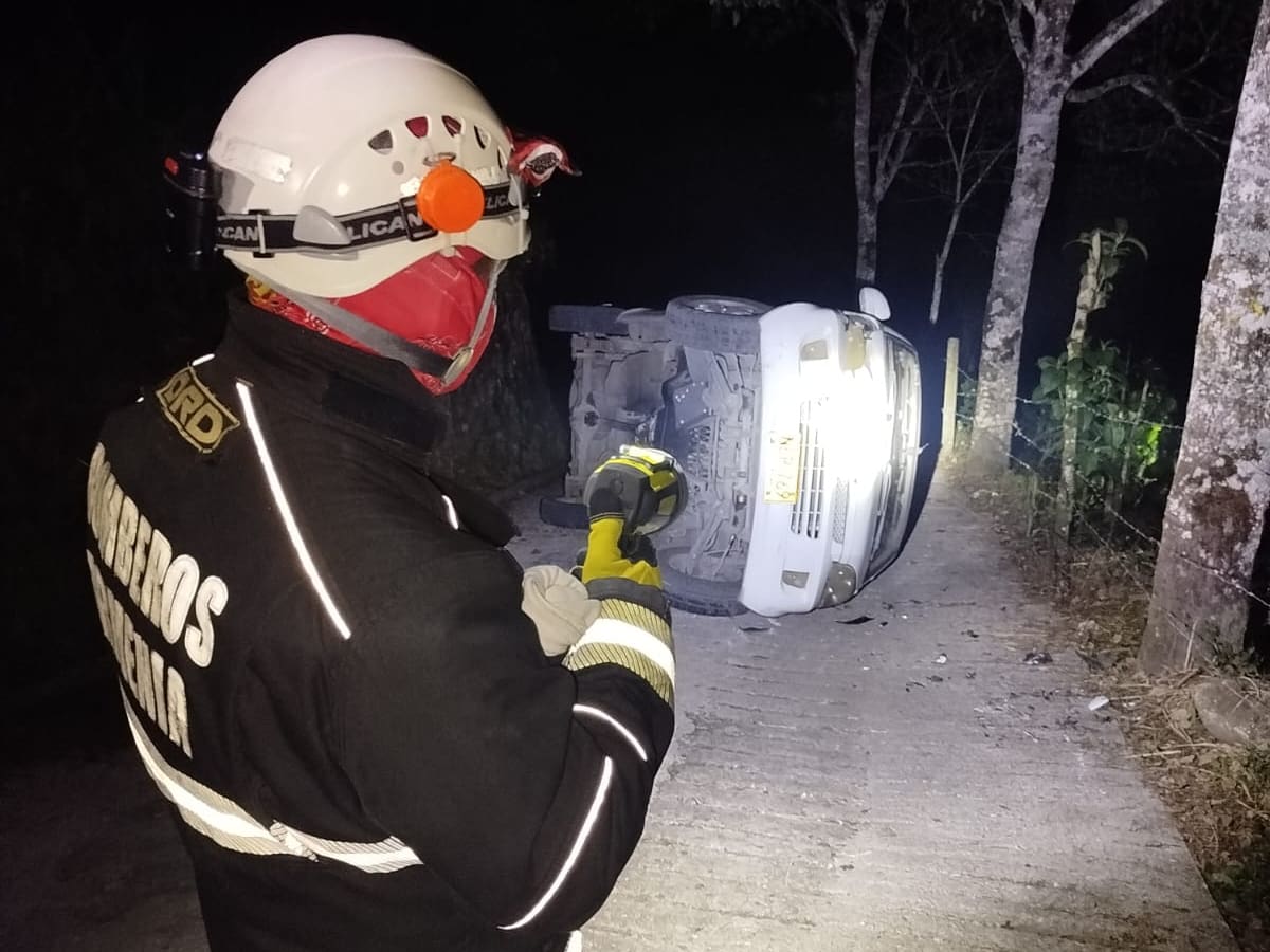 Siete mariachis heridos dejó accidente de tránsito en zona rural de Armenia