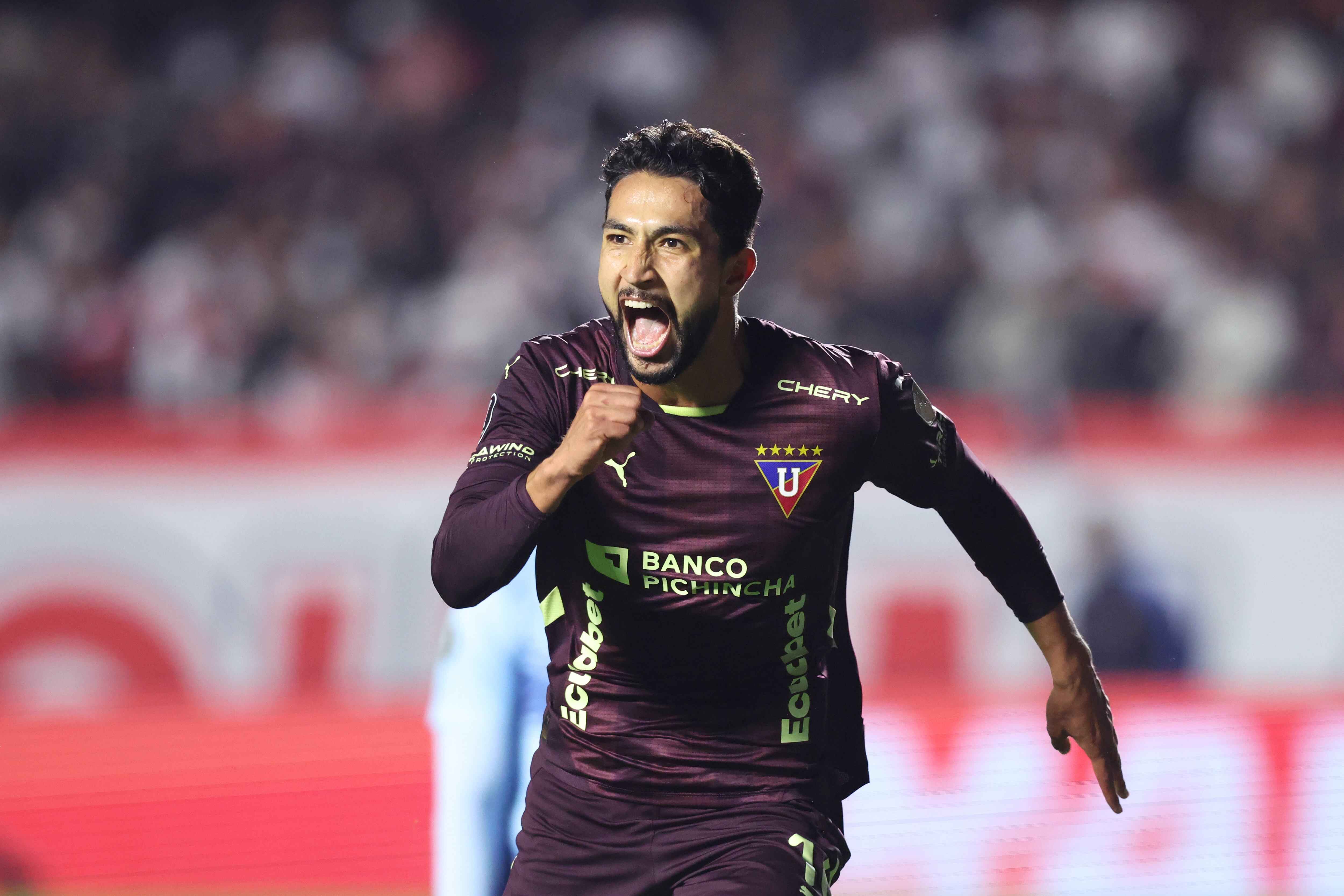 Jeison Medina festeja su anotación ante Sao Paulo. (Photo by Alexandre Schneider/Getty Images)