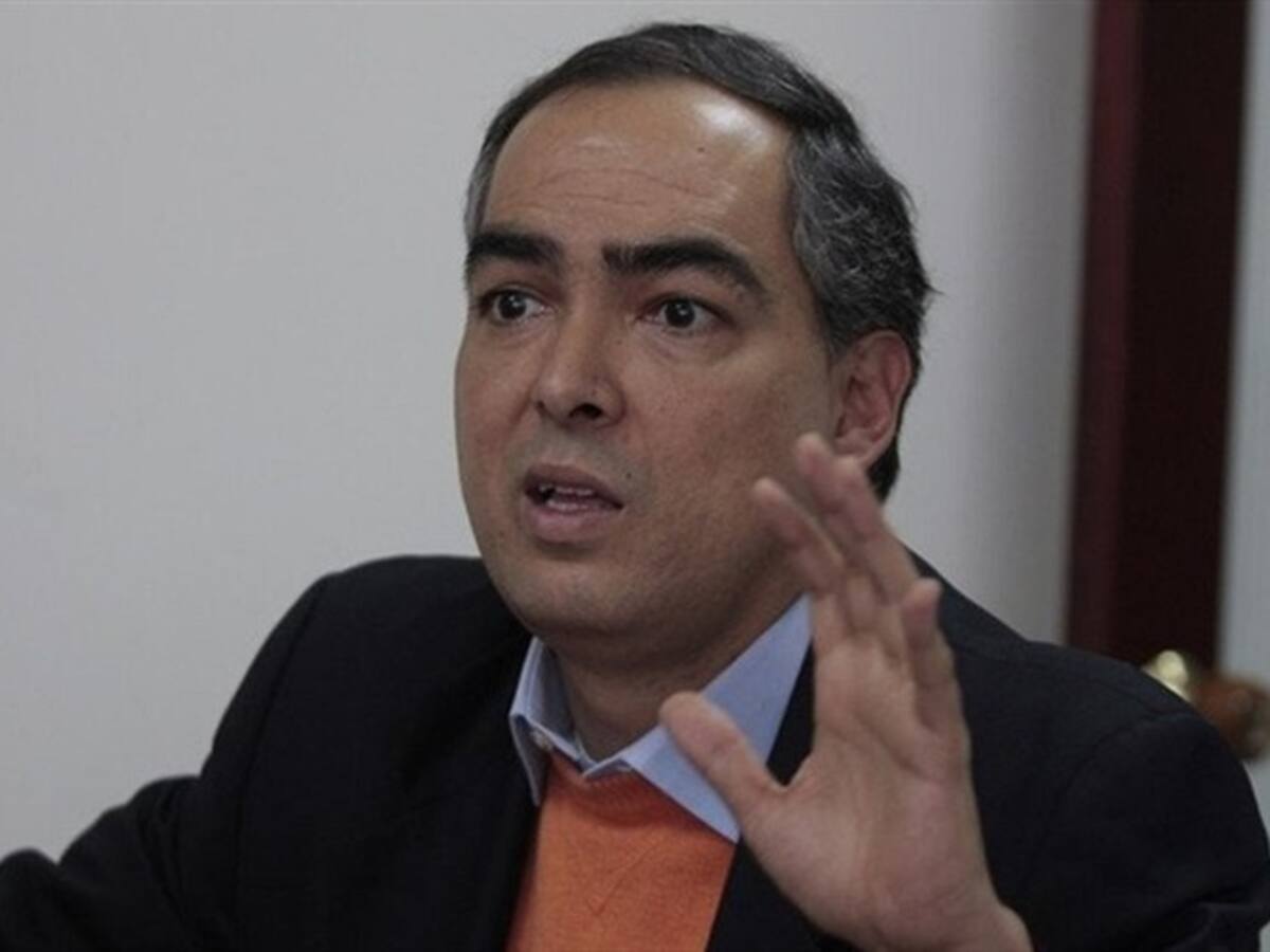 Farc deben pedir perdón a las víctimas de la toma de Mitú: Rodrigo Rivera