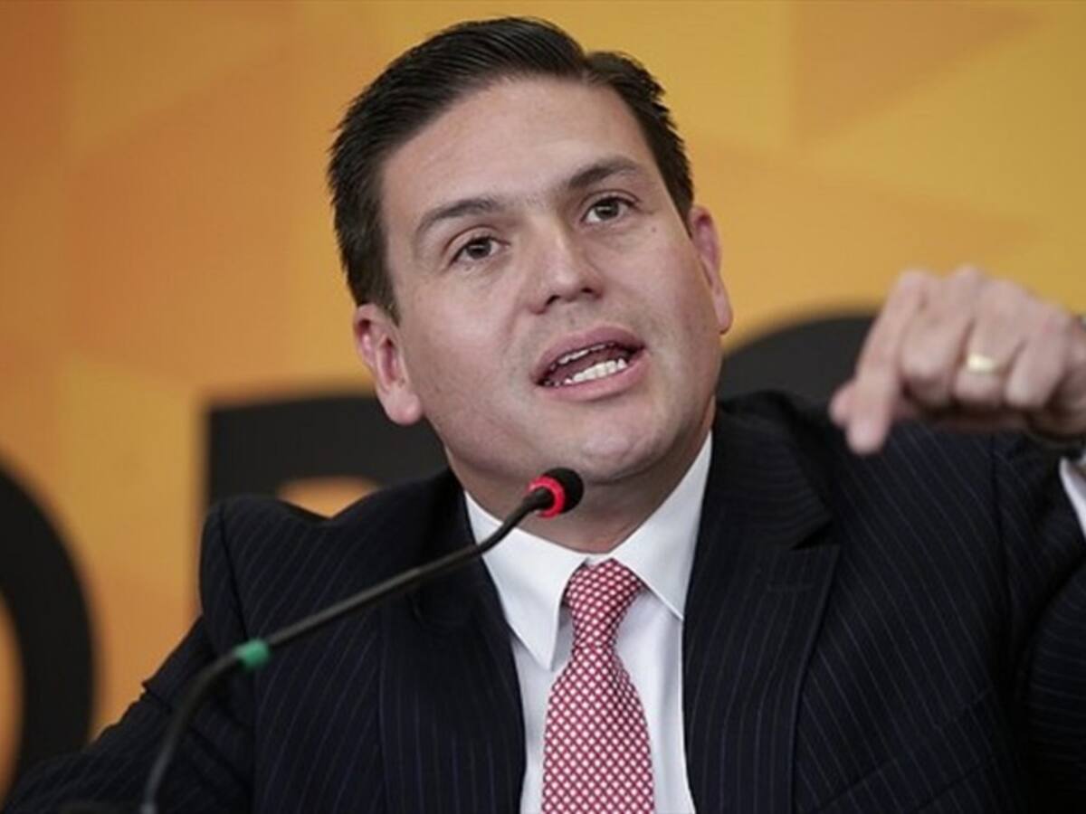 Juan Carlos Pinzón inscribió su candidatura presidencial