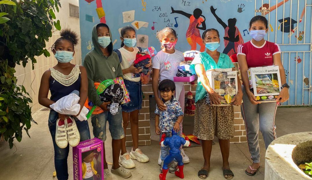 Los menores recibieron barbies, aviones, carros, balones, bicicletas y mucho más