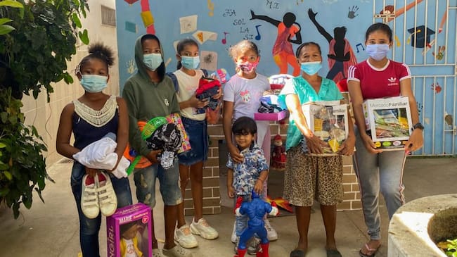 Los menores recibieron barbies, aviones, carros, balones, bicicletas y mucho más