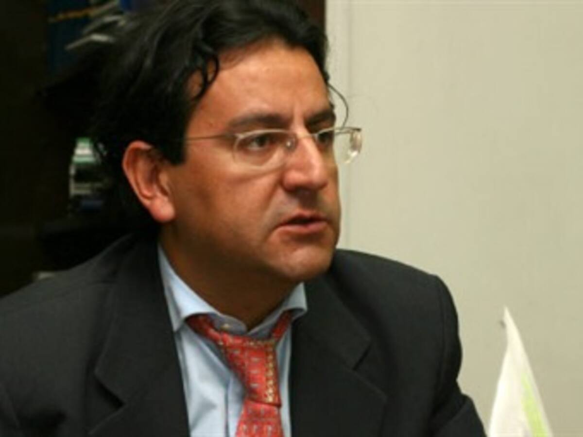 El ex secretario jurídico de la Presidencia rindió interrogatorio por las 'chuzadas'